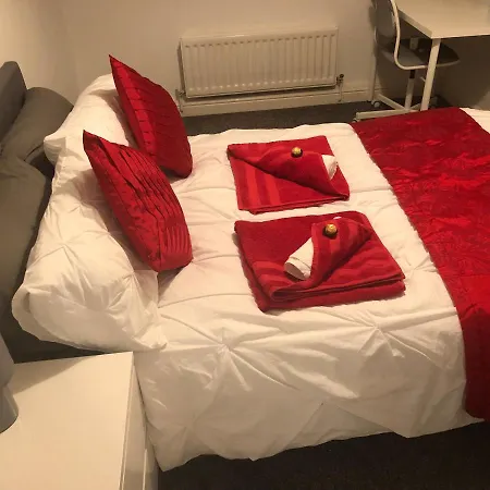 Clarendon Samara En Suites Luxury * Leeds (West Yorkshire)