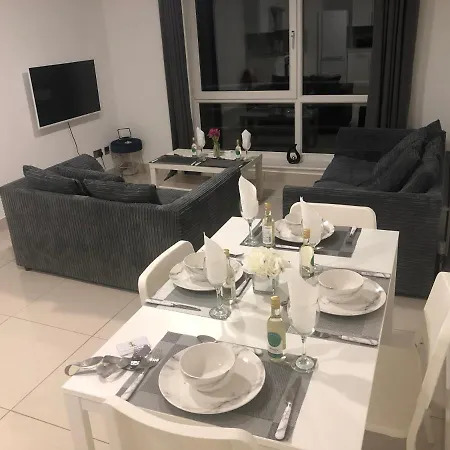 Apartment Clarendon Samara En Suites Luxury *